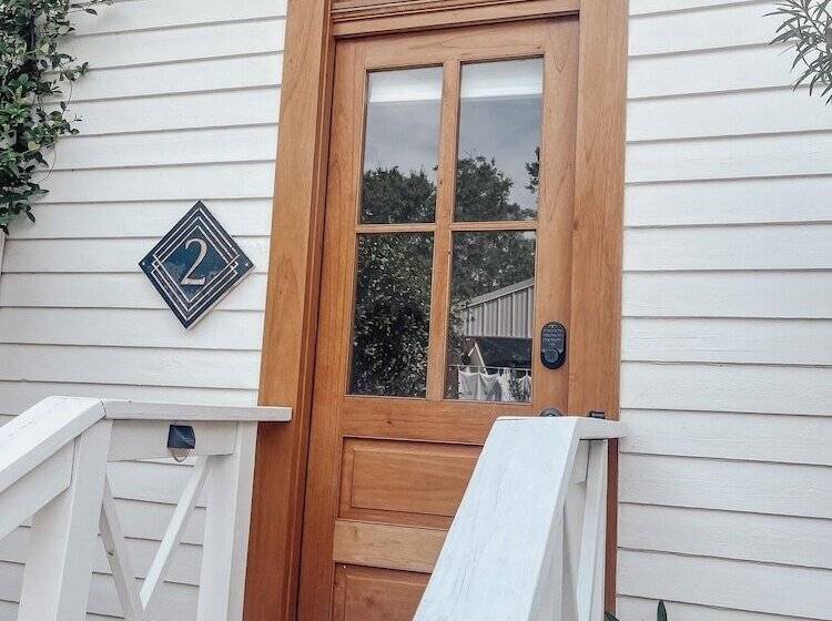 Bed and Breakfast Guesthouse On Girod