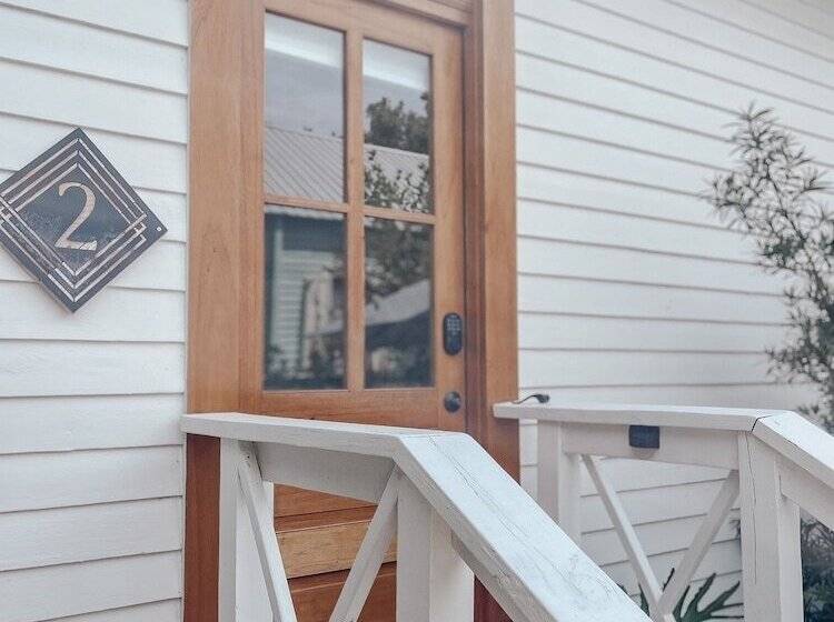 Bed and Breakfast Guesthouse On Girod