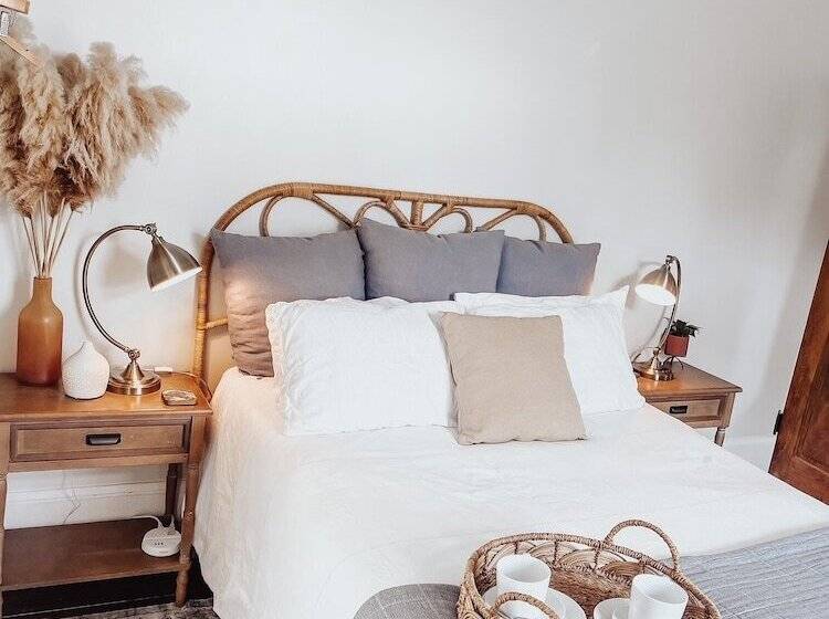 Bed and Breakfast Guesthouse On Girod