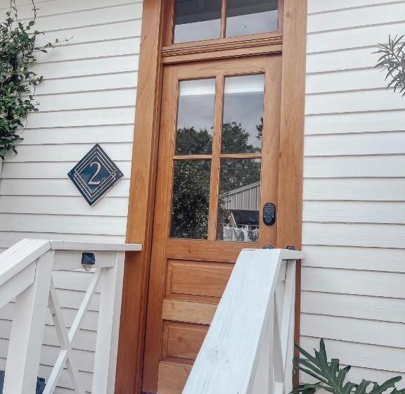 Bed and Breakfast Guesthouse On Girod