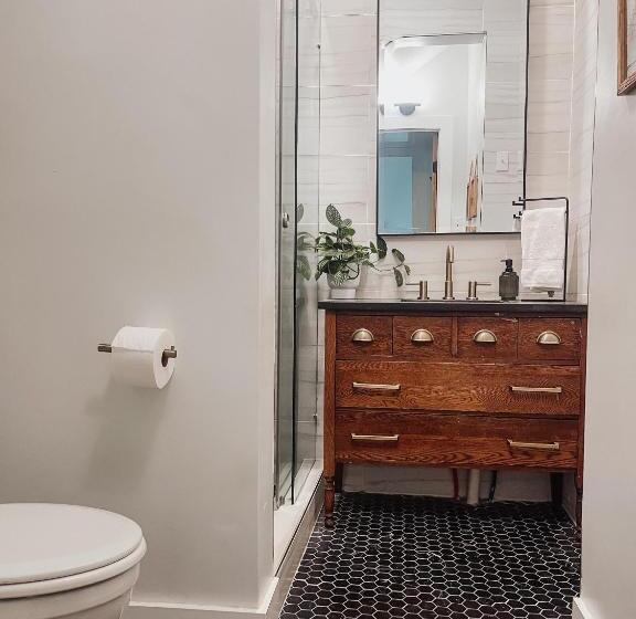 Bed and Breakfast Guesthouse On Girod