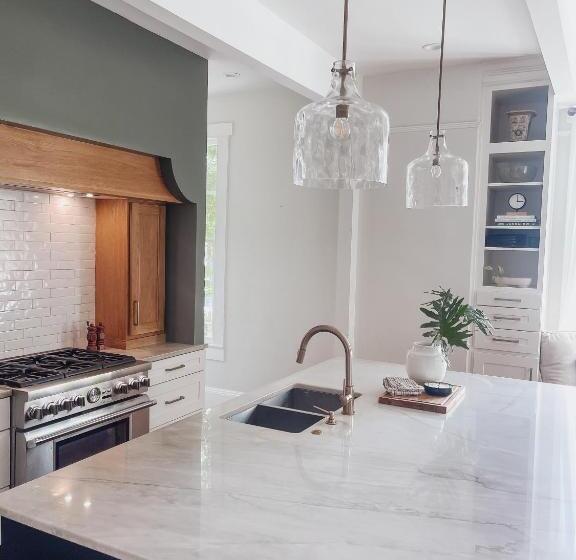 Bed and Breakfast Guesthouse On Girod