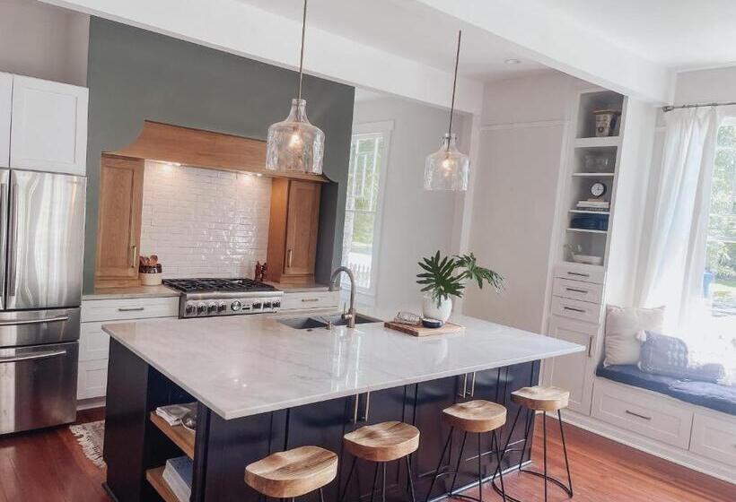 Bed and Breakfast Guesthouse On Girod