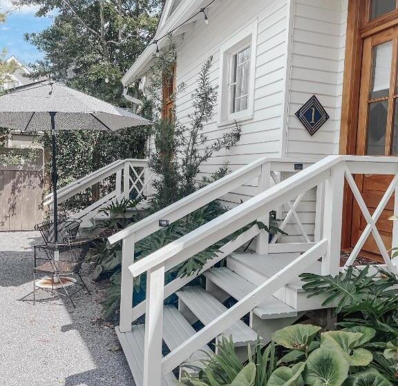 Bed and Breakfast Guesthouse On Girod