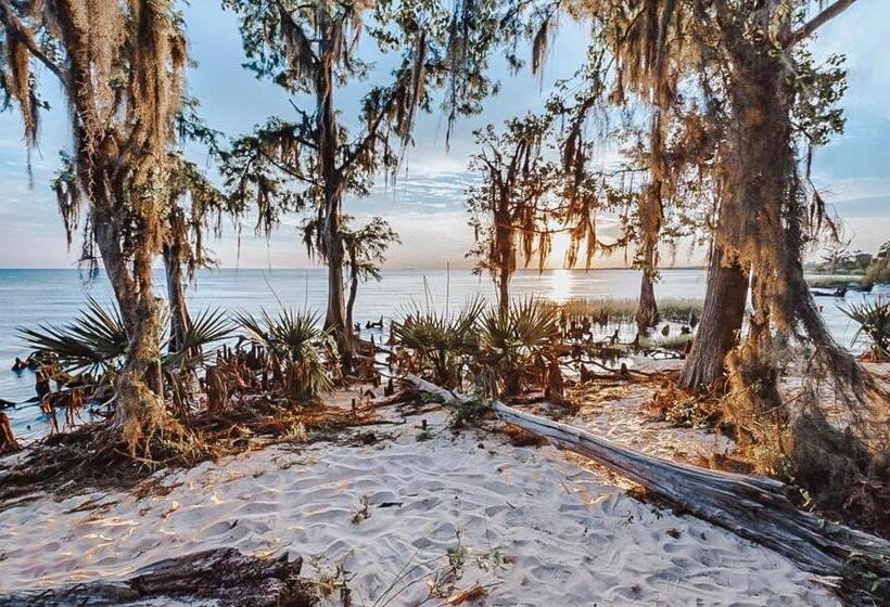 Bed and Breakfast Guesthouse On Girod