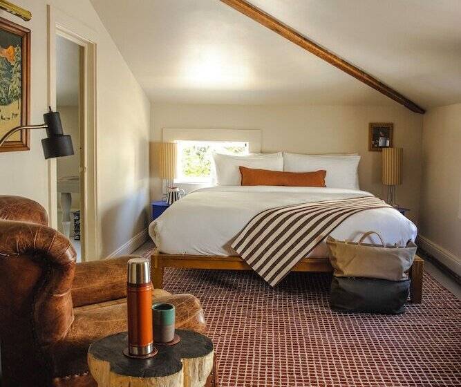 مبيت وإفطار Kingston Carriage House