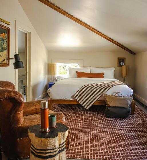 مبيت وإفطار Kingston Carriage House