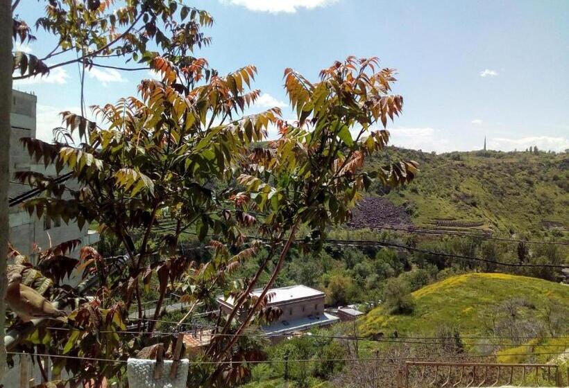 민박 Room In The Centre