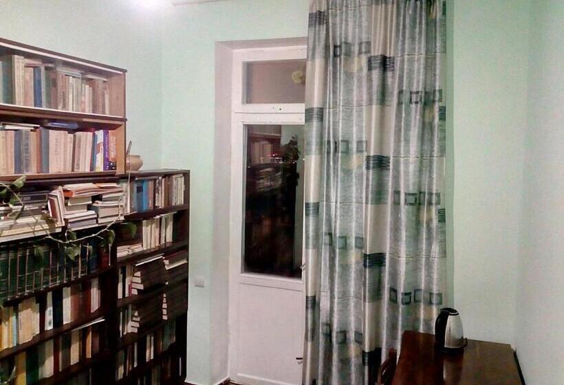 민박 Room In The Centre