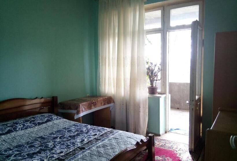 민박 Room In The Centre