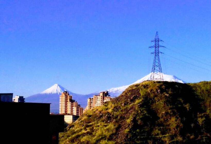 민박 Room In The Centre