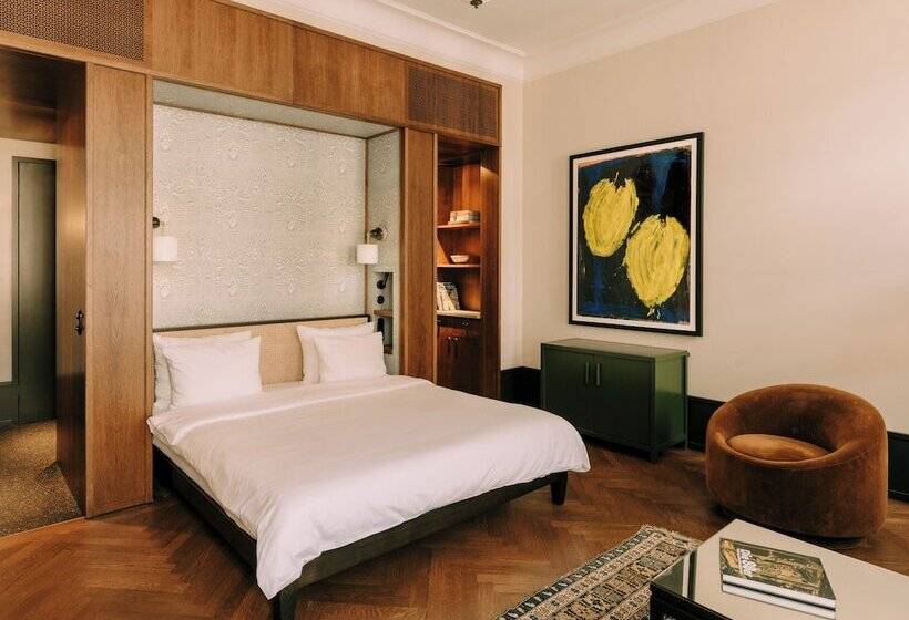 هتل Château Royal Berlin