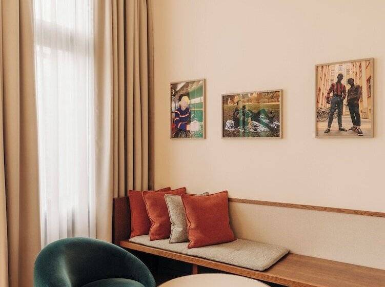 هتل Château Royal Berlin