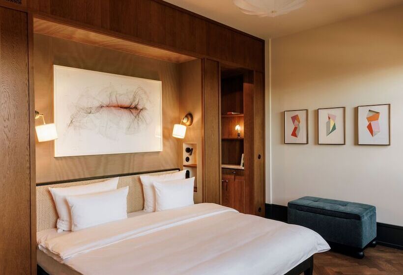 هتل Château Royal Berlin