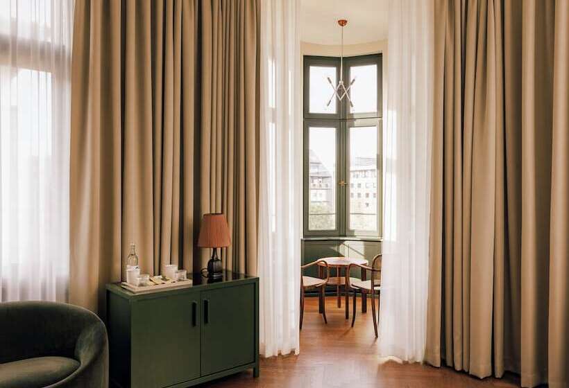 هتل Château Royal Berlin