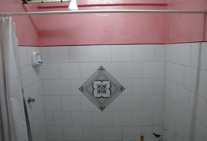 Blueroom & Hostal Saiz