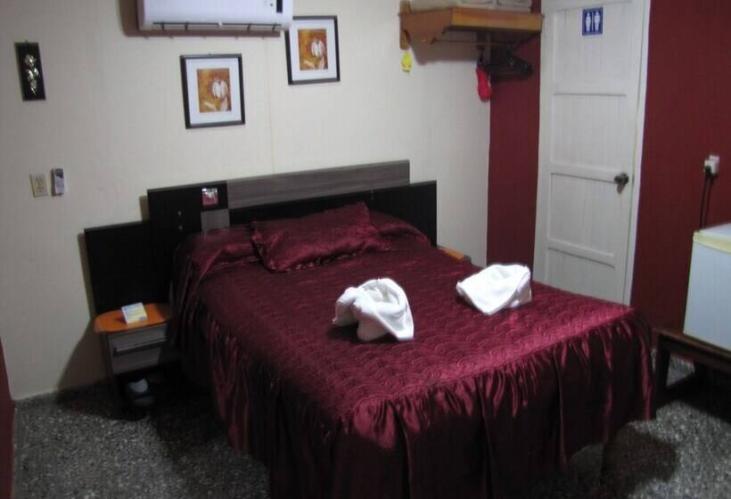 Blueroom & Hostal Saiz