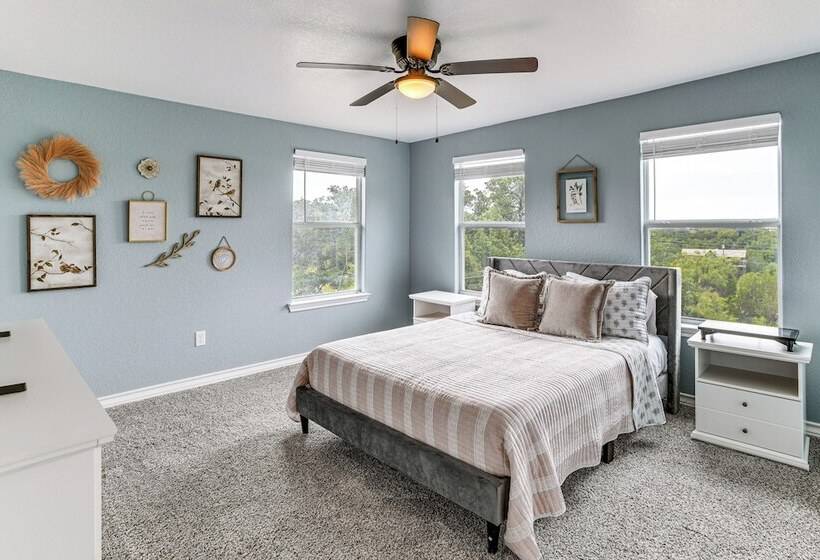 Brownwood Family Home 2 Mi To Public Marina!