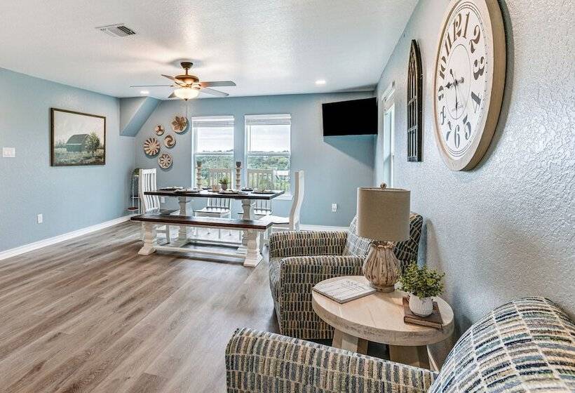 Brownwood Family Home 2 Mi To Public Marina!