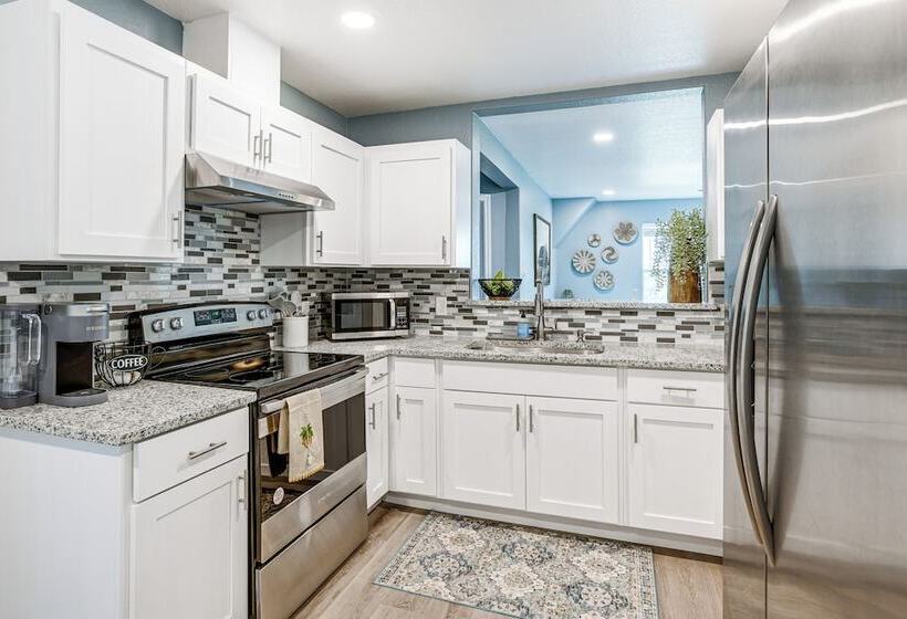 Brownwood Family Home 2 Mi To Public Marina!