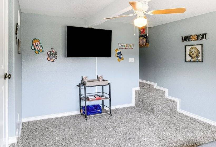 Brownwood Family Home 2 Mi To Public Marina!