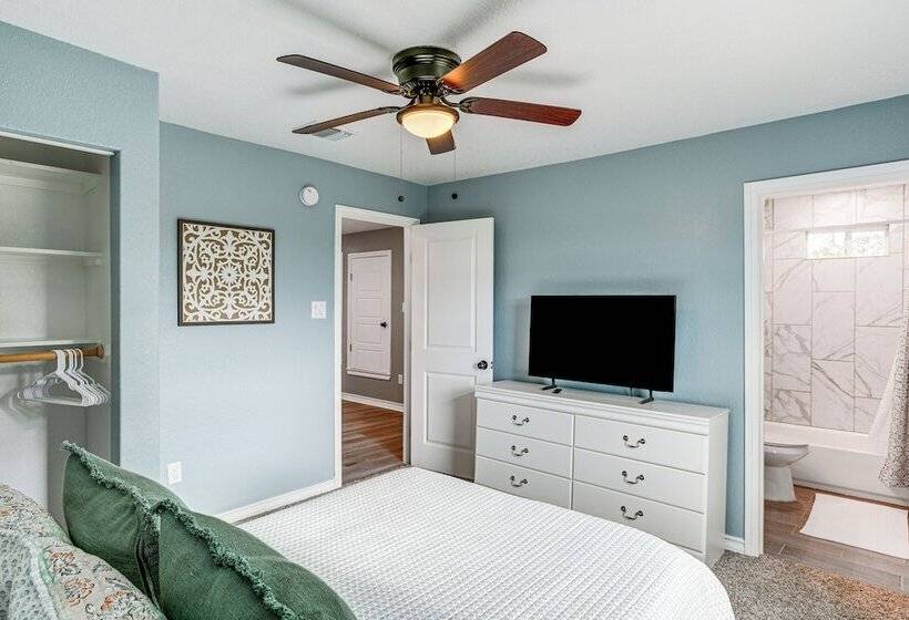 Brownwood Family Home 2 Mi To Public Marina!