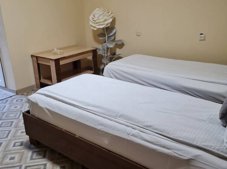 호텔 Economy Type Rooms