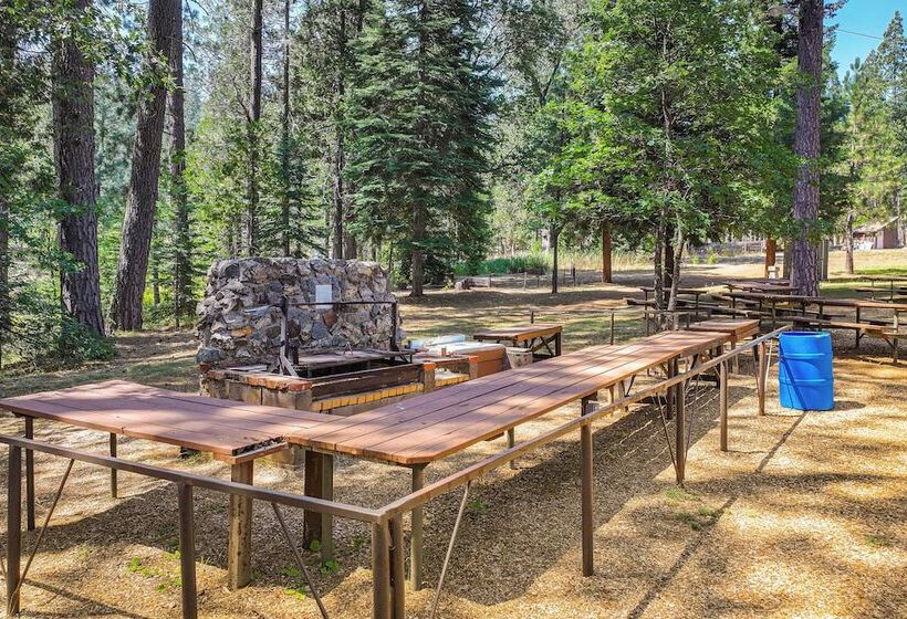 California Mountain Cabin W/ Lake Access & Deck!