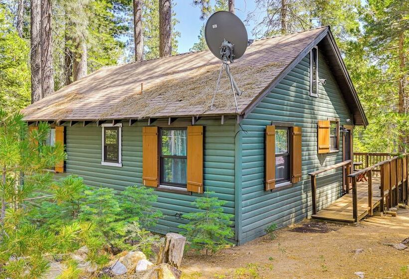 California Mountain Cabin W/ Lake Access & Deck!