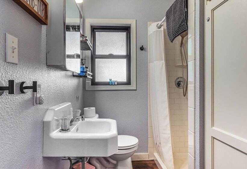 California Mountain Cabin W/ Lake Access & Deck!