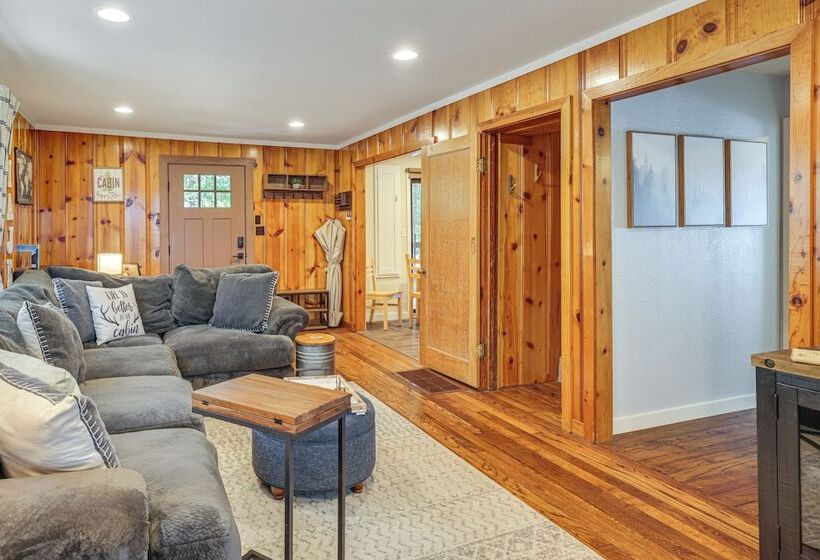 California Mountain Cabin W/ Lake Access & Deck!