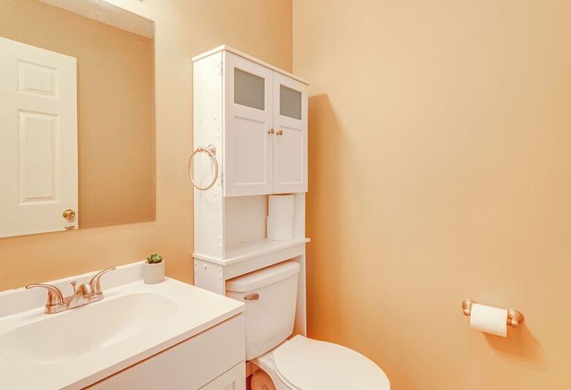 Campton Cottage W/ Hot Tub, Near Hiking + Climbing