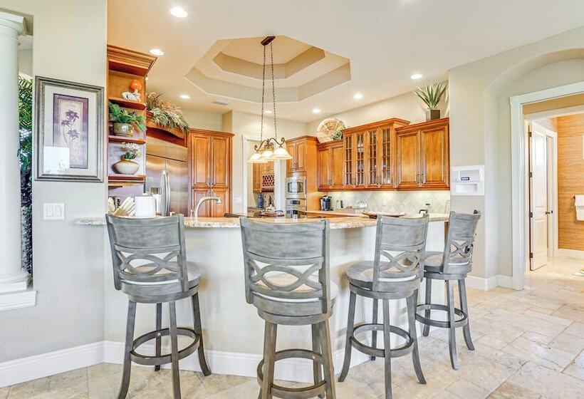 3 Mi To Beach: Cape Coral Escape W/ Private Pool