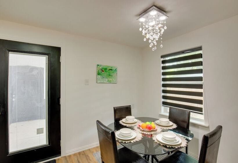 Cedar Hill Home W/ Fenced Patio, Grill & Foosball!