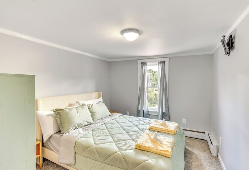 Charming Family Home: Walk To Downtown Bellefonte!