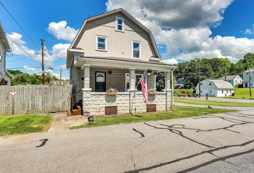 Charming Family Home: Walk To Downtown Bellefonte!