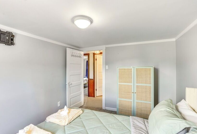 Charming Family Home: Walk To Downtown Bellefonte!