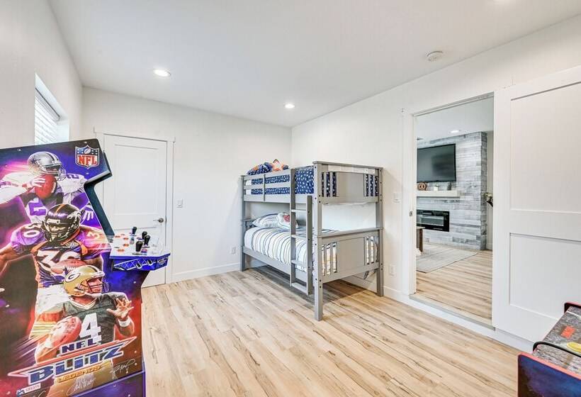 Chic Chula Vista Home: 10 Mi To Downtown San Diego