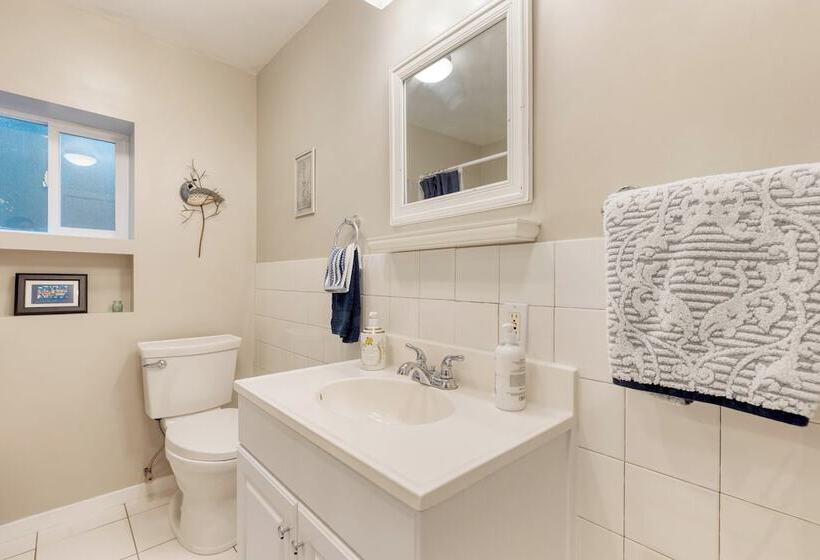 Cottage By The Bay By Avantstay 0.5mi To Beach!