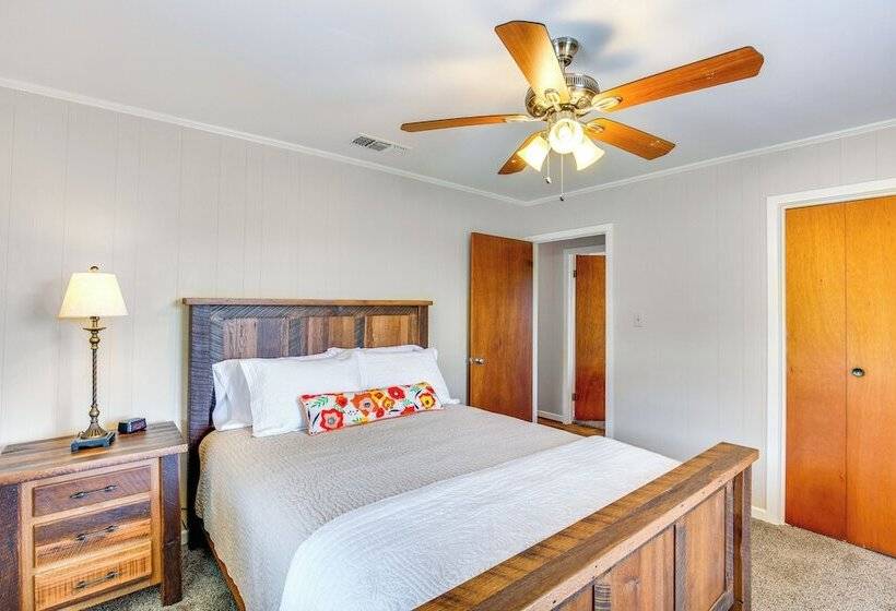 Cozy De Kalb Home W/ Grill On 100 Acres!