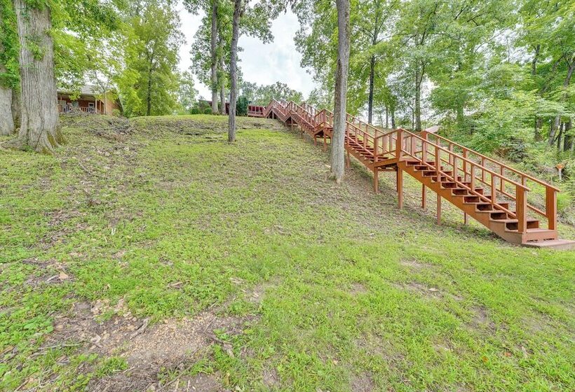 Flippin Home W/ Fire Pit: Walk To White River!