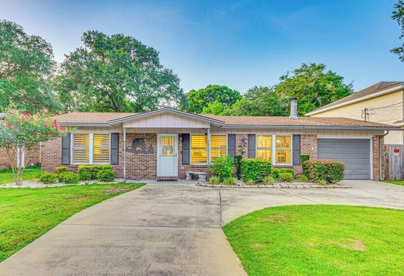 Fort Walton Beach Home W/ Pool: 5 Mi To Beach!