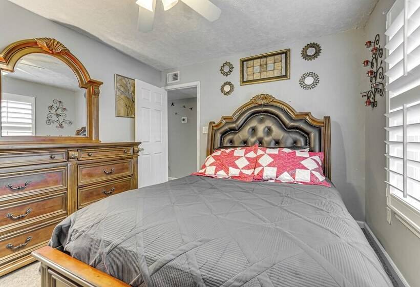 Fort Walton Beach Home W/ Pool: 5 Mi To Beach!