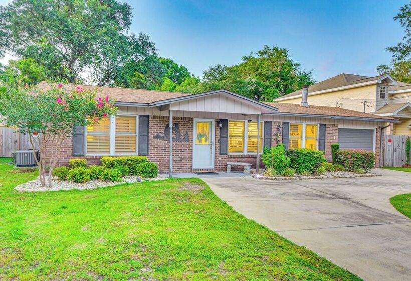 Fort Walton Beach Home W/ Pool: 5 Mi To Beach!