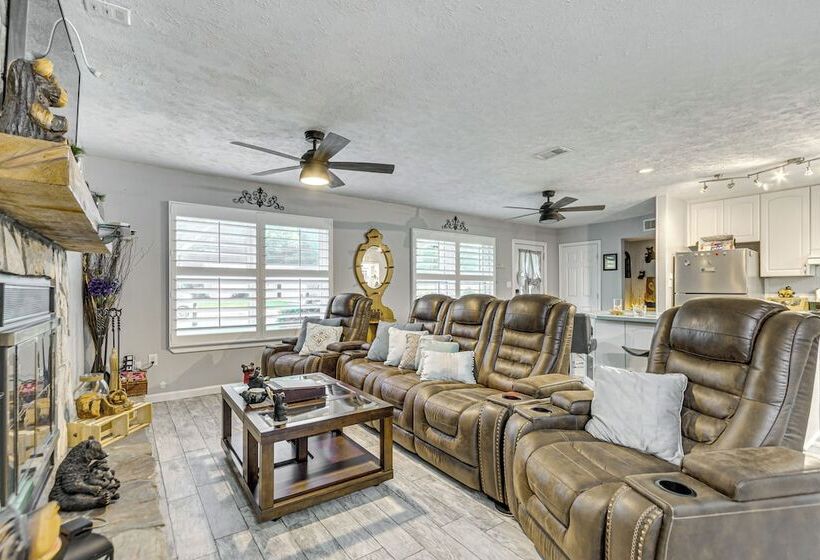 Fort Walton Beach Home W/ Pool: 5 Mi To Beach!