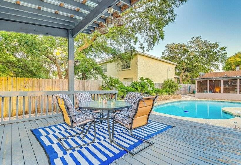 Fort Walton Beach Home W/ Pool: 5 Mi To Beach!