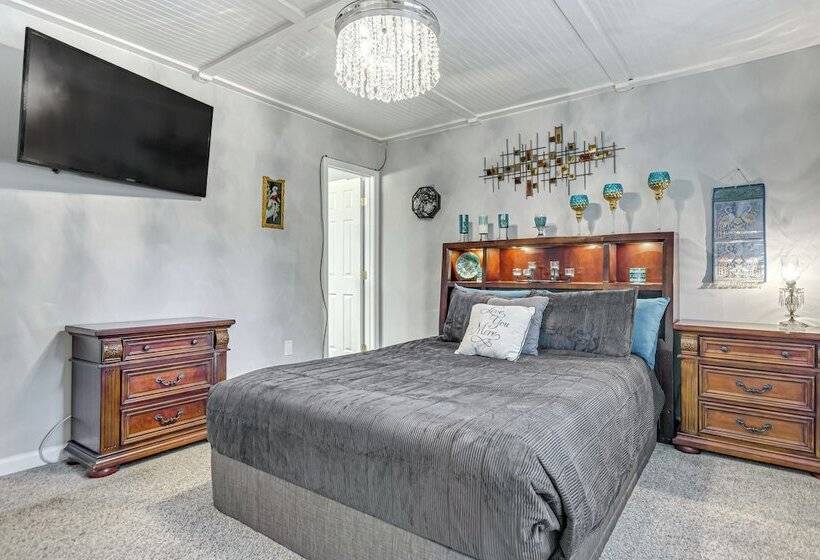 Fort Walton Beach Home W/ Pool: 5 Mi To Beach!