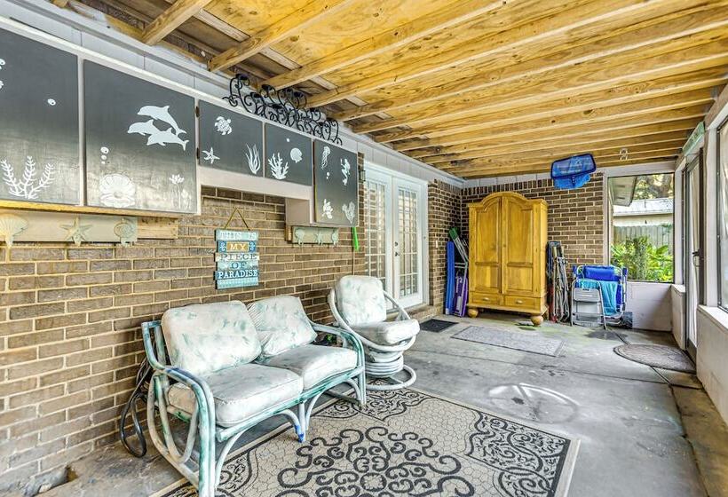 Fort Walton Beach Home W/ Pool: 5 Mi To Beach!