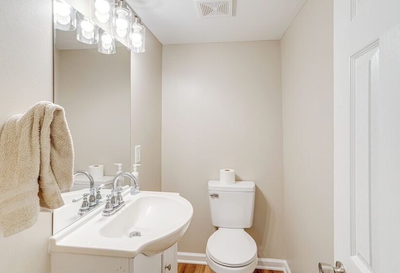 Greers Ferry Home W/ Fire Pit Near Shiloh Marina!