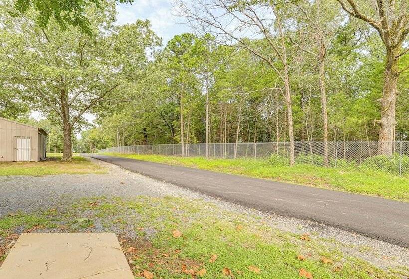 Greers Ferry Home W/ Fire Pit Near Shiloh Marina!